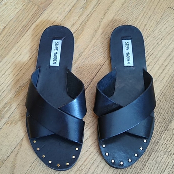 Steve Madden Shoes - Steve Madden slides Size 8